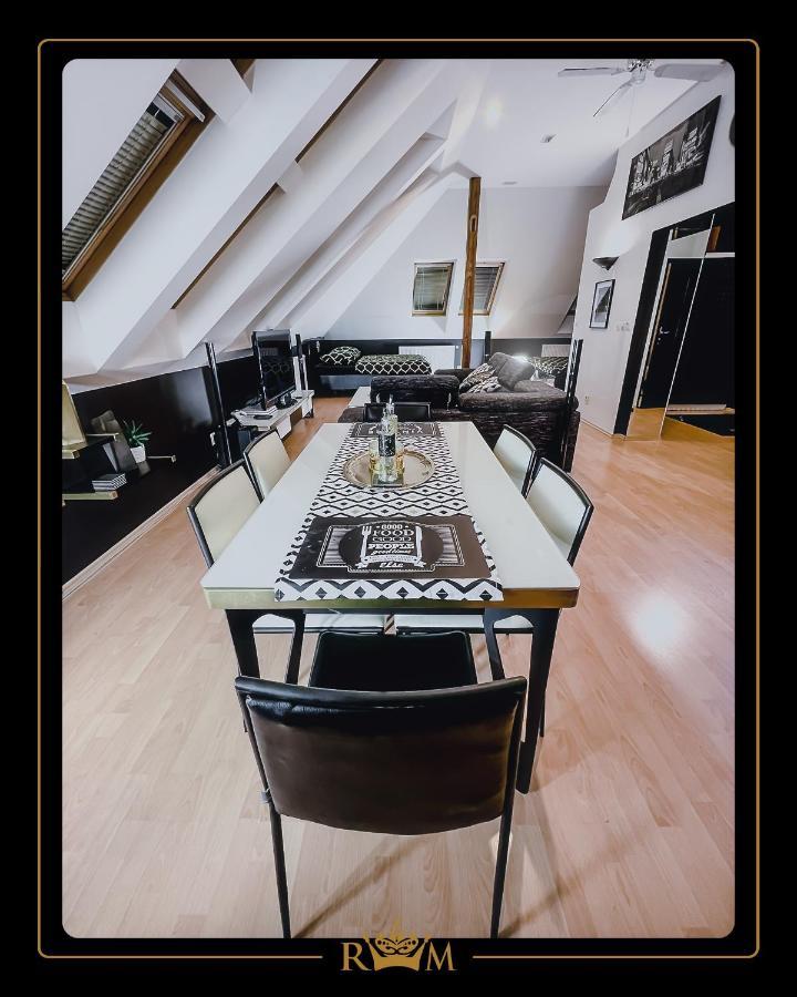 Rm Luxury Apartment In Prague • 6 People • Free Parking • Pets Buitenkant foto