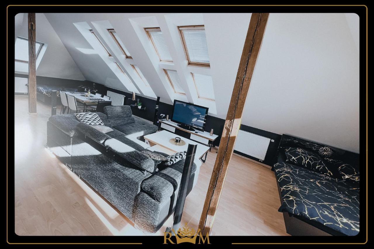 Rm Luxury Apartment In Prague • 6 People • Free Parking • Pets Buitenkant foto